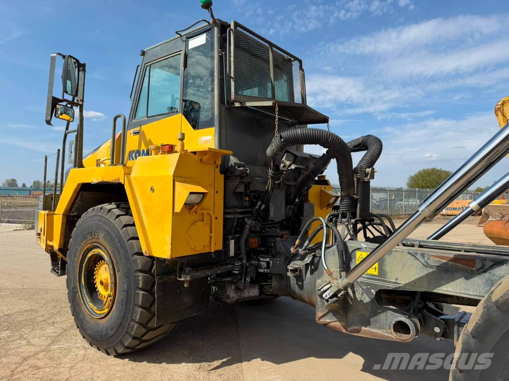 Komatsu HM 300-2 ساحبات مفصلية