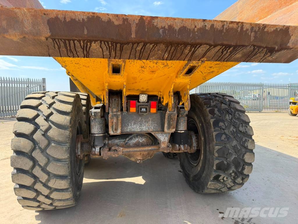 Komatsu HM 300-2 ساحبات مفصلية