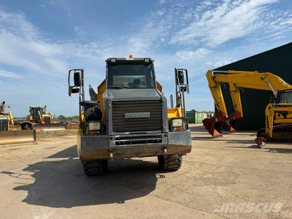 Komatsu HM 300-2 ساحبات مفصلية
