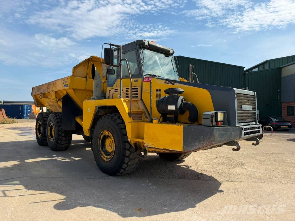 Komatsu HM 300-2 ساحبات مفصلية