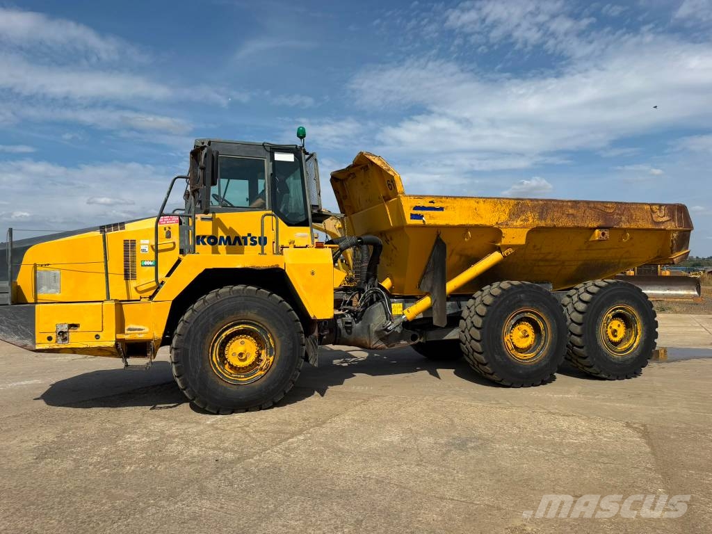 Komatsu HM 300-2 ساحبات مفصلية
