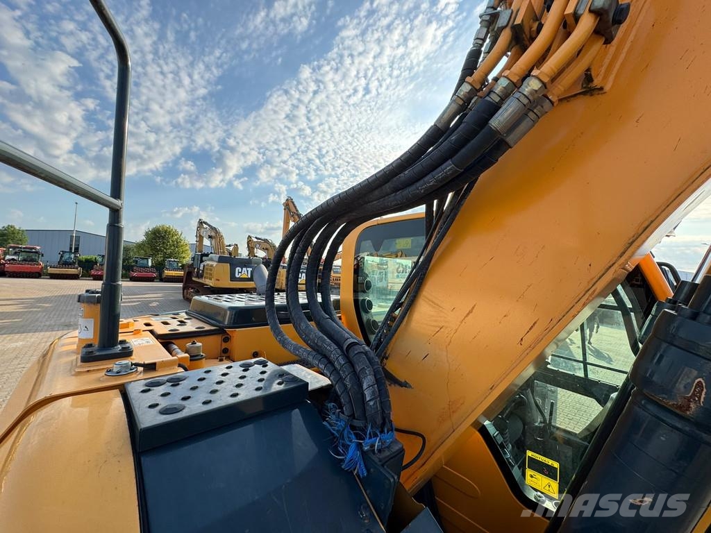 Hyundai HX145LCR Excavadoras sobre orugas
