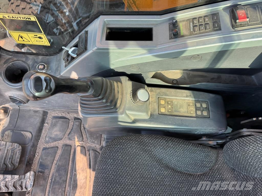 Hyundai HX145LCR Excavadoras sobre orugas