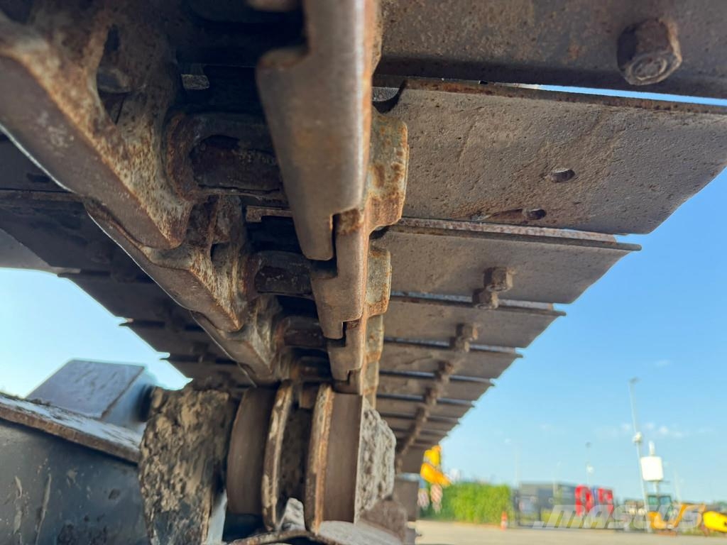 Hyundai HX145LCR Excavadoras sobre orugas