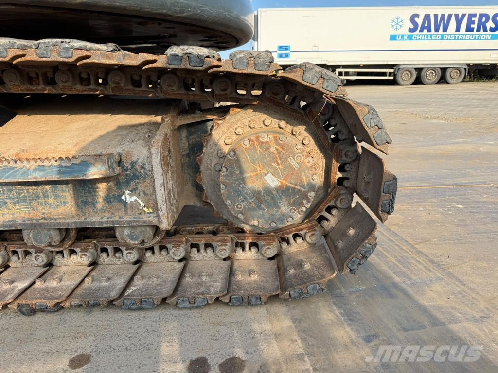 Hyundai HX145LCR Excavadoras sobre orugas
