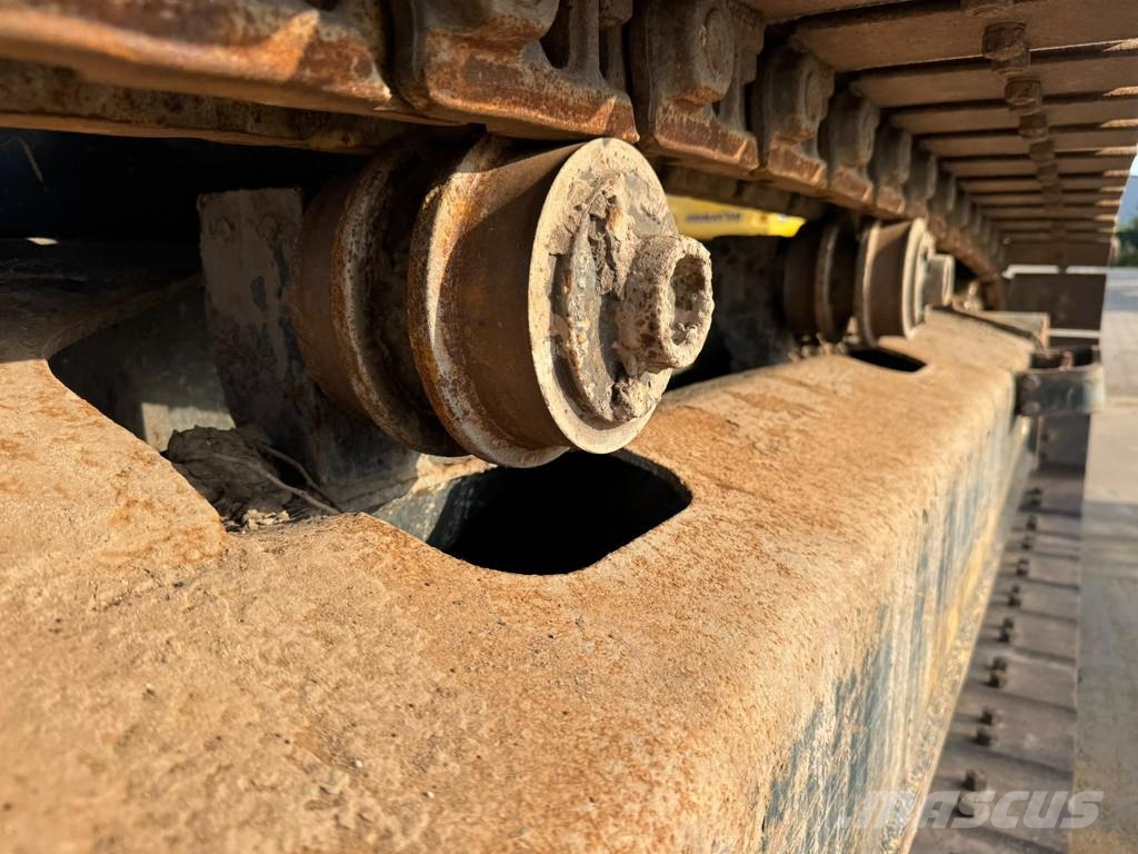 Hyundai HX145LCR Excavadoras sobre orugas