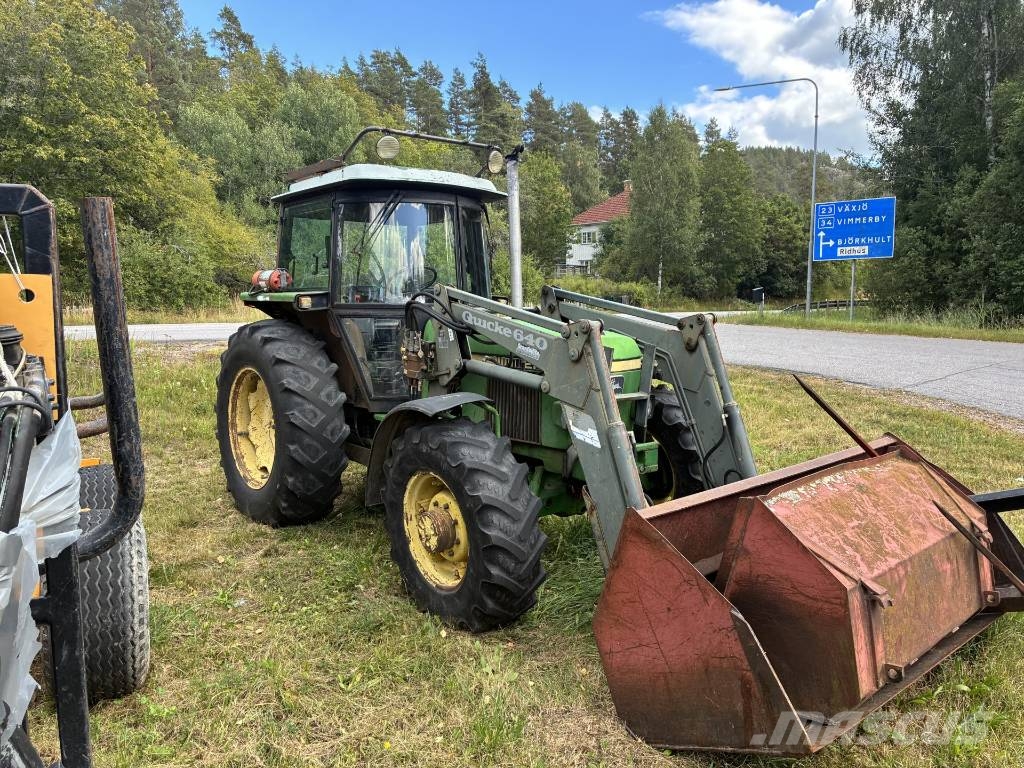 John Deere 2140 الجرارات