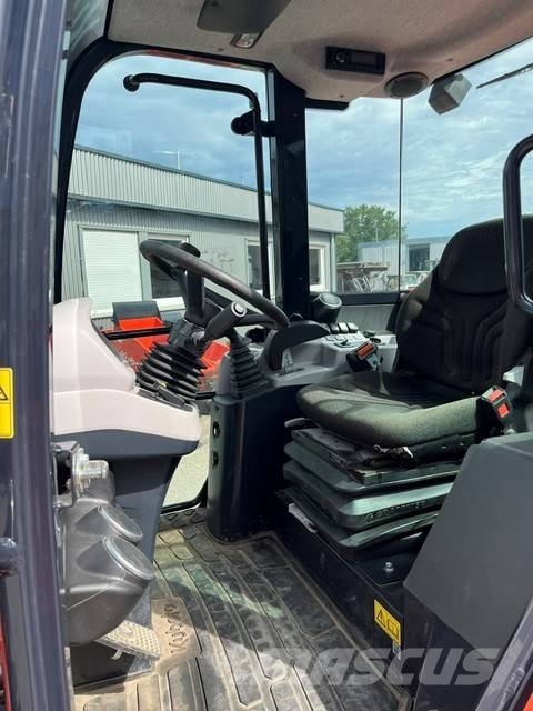 Kubota R 070 Utovarivači na kotačima