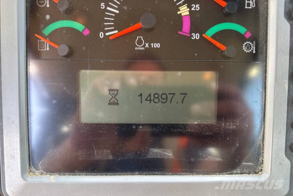 CAT 972 K Колесни товарачи