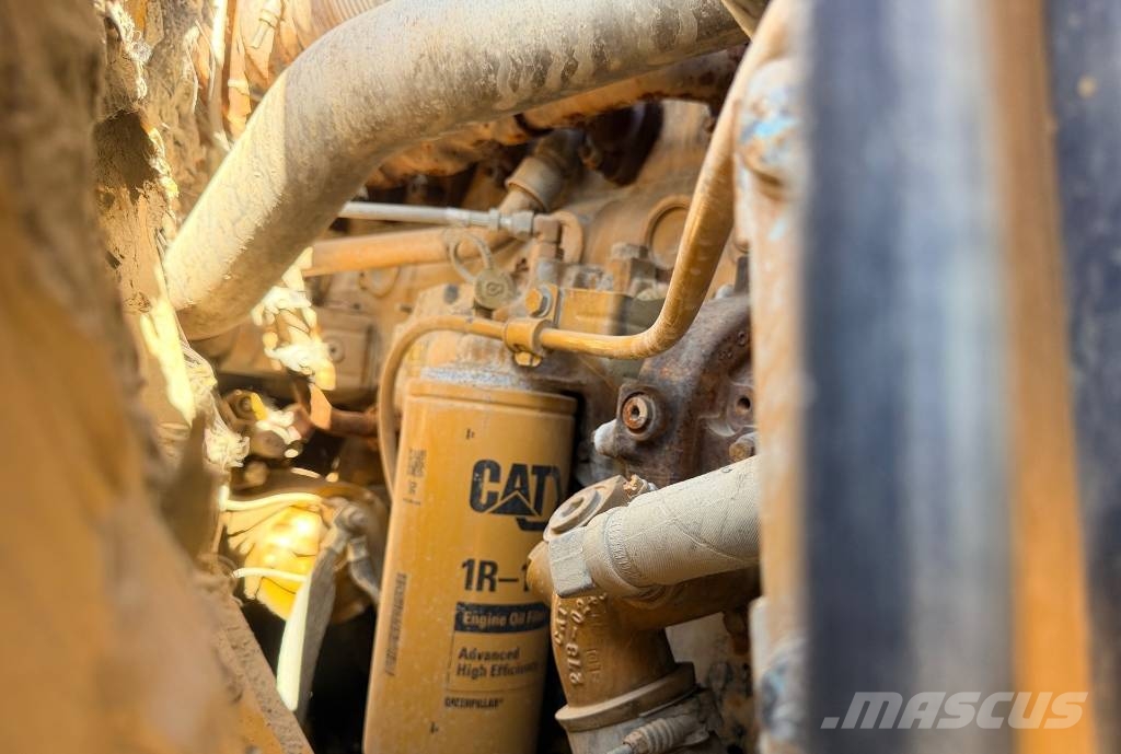 CAT 972 K Колесни товарачи