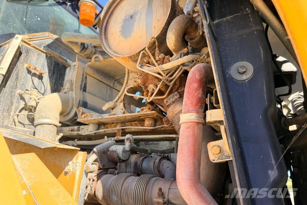 CAT 972 K Колесни товарачи