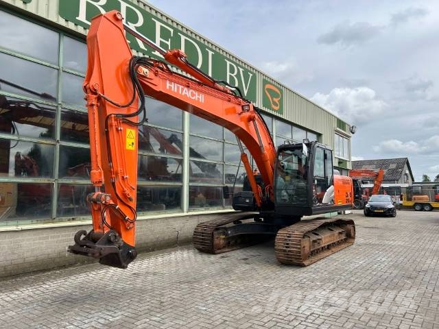 Hitachi ZX 210 LC-5B حفارات زحافة