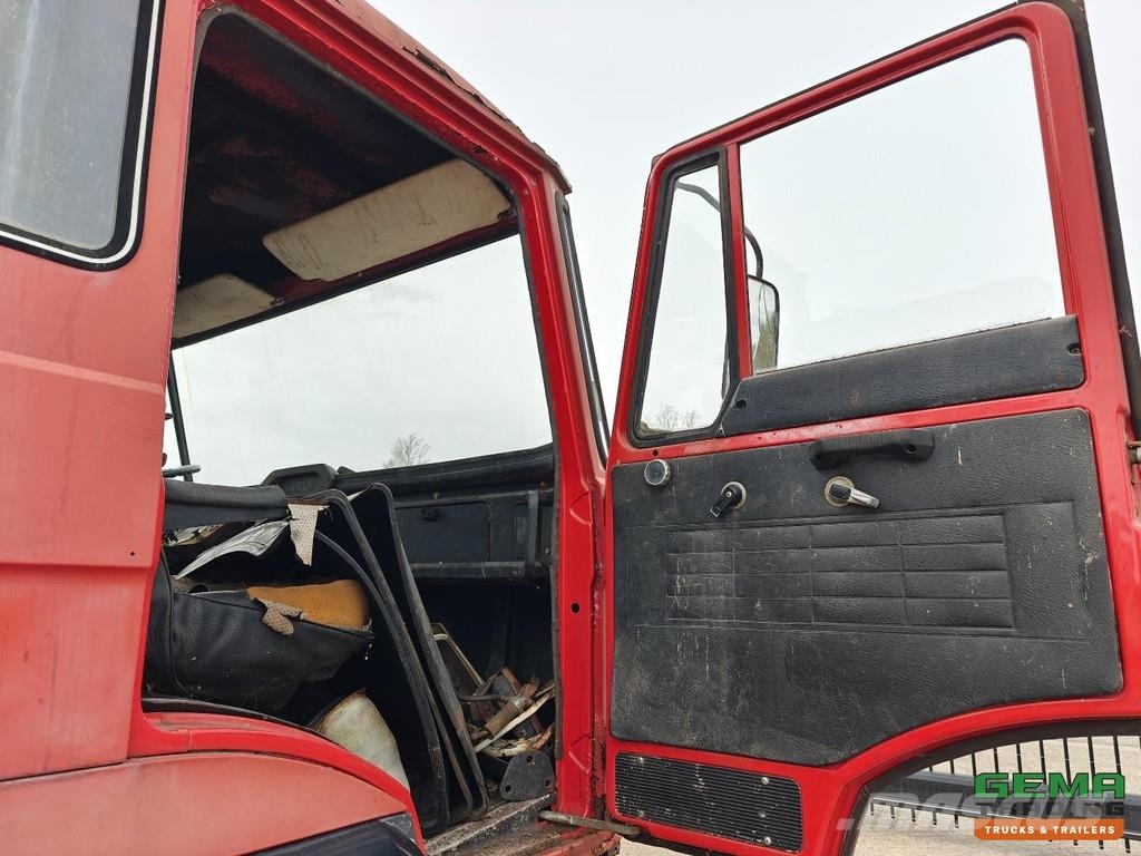 DAF FAV 1800 DT 320 4x4 Day Cab - Effer 2x Extendable Flatbed / Dropside trucks