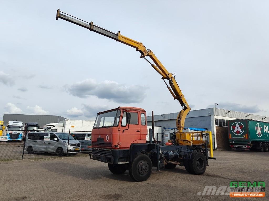 DAF FAV 1800 DT 320 4x4 Day Cab - Effer 2x Extendable Flatbed / Dropside trucks