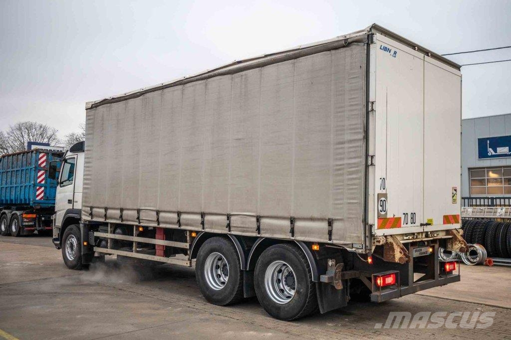 Volvo FM 330+10 pneus/tires-intarder Camiones de caja de lona