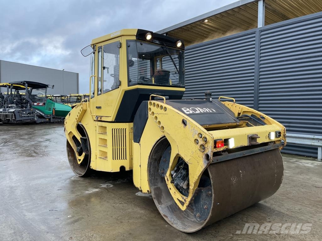 Bomag BW 161 AD-4 مداحل ثنائية الاسطوانة