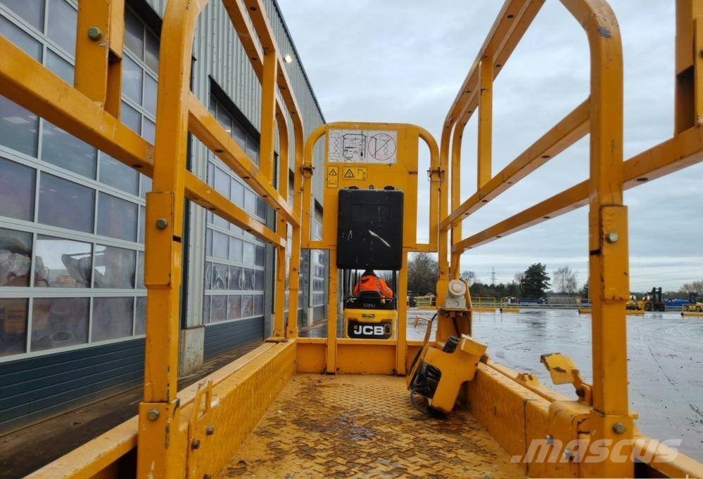 JCB S2630E önjáró ollós emelő 10.1m! Platforme foarfeca