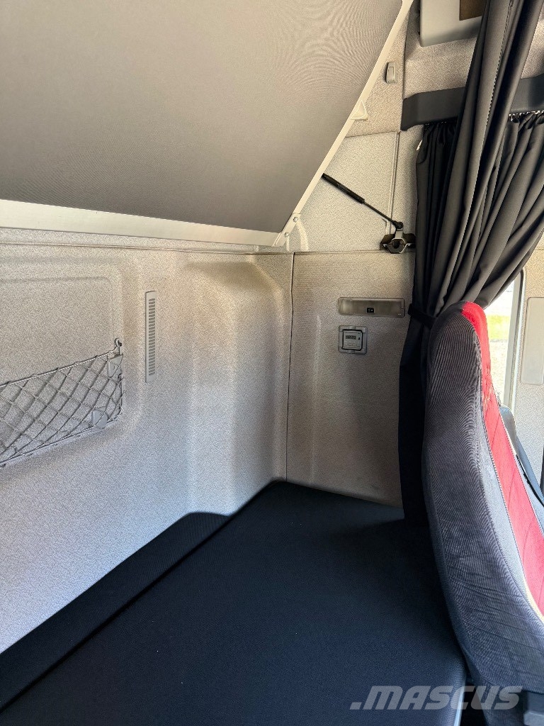 MAN TGX 26.440 Camiones plataforma