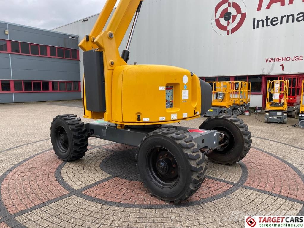 Haulotte HA260PX Diesel 4x4x4 Articulated Boom Lift 2560cm Zelfrijdende knikarm hoogwerker