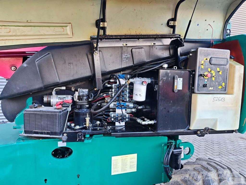 JLG 660 SJ ブームリフト　直伸型