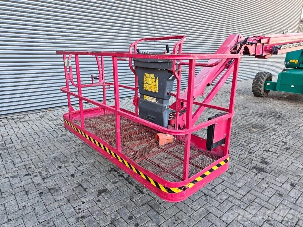 JLG 660 SJ ブームリフト　直伸型