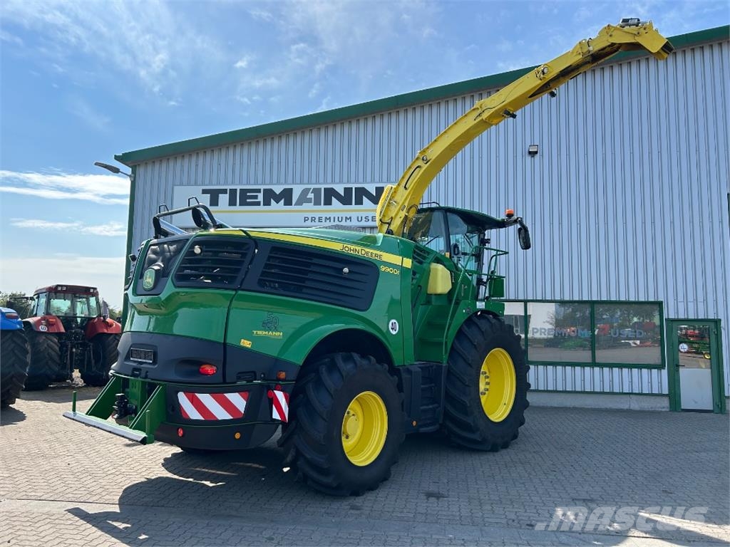 John Deere 9900 حصادات الأعلاف