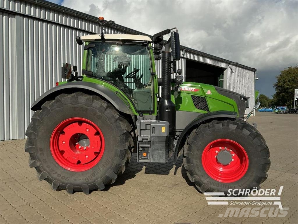 Fendt 728 VARIO GEN7.1 PROFI PLUS Traktoren