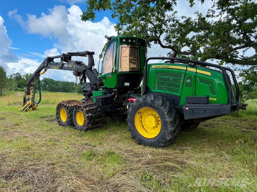 John Deere 1170 E Harvesters