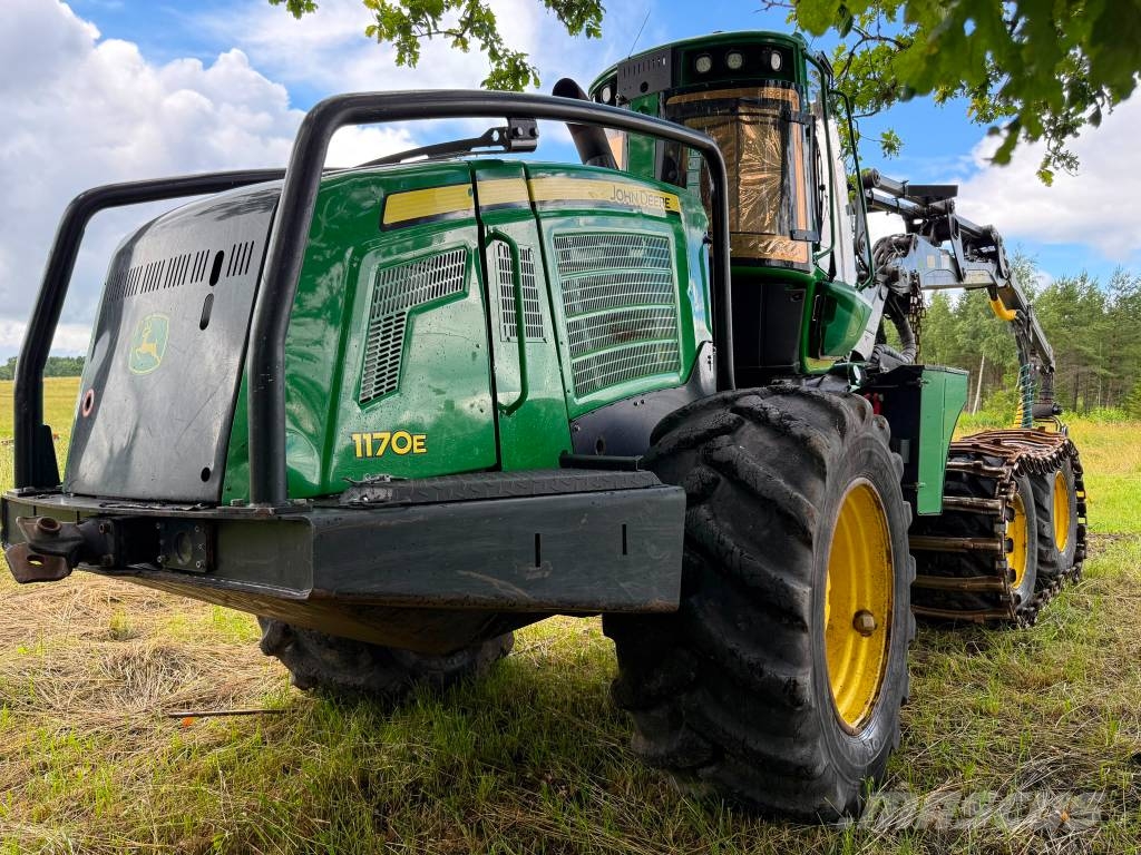 John Deere 1170 E Harvesters