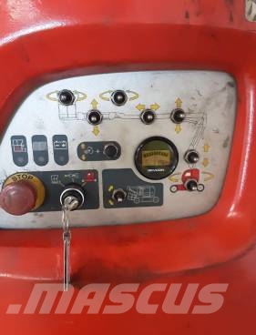 Manitou 170 AETJL Plataformas con brazo de elevación manual