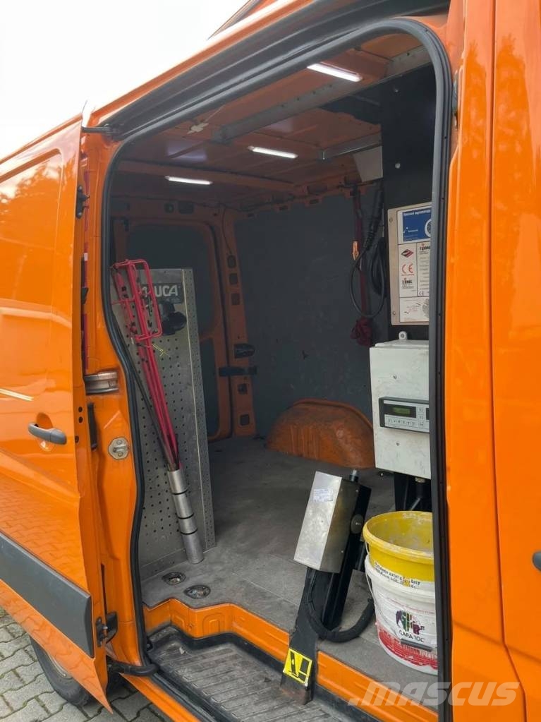 VERSALIFT ETL-36-130-F Piattaforme autocarrate