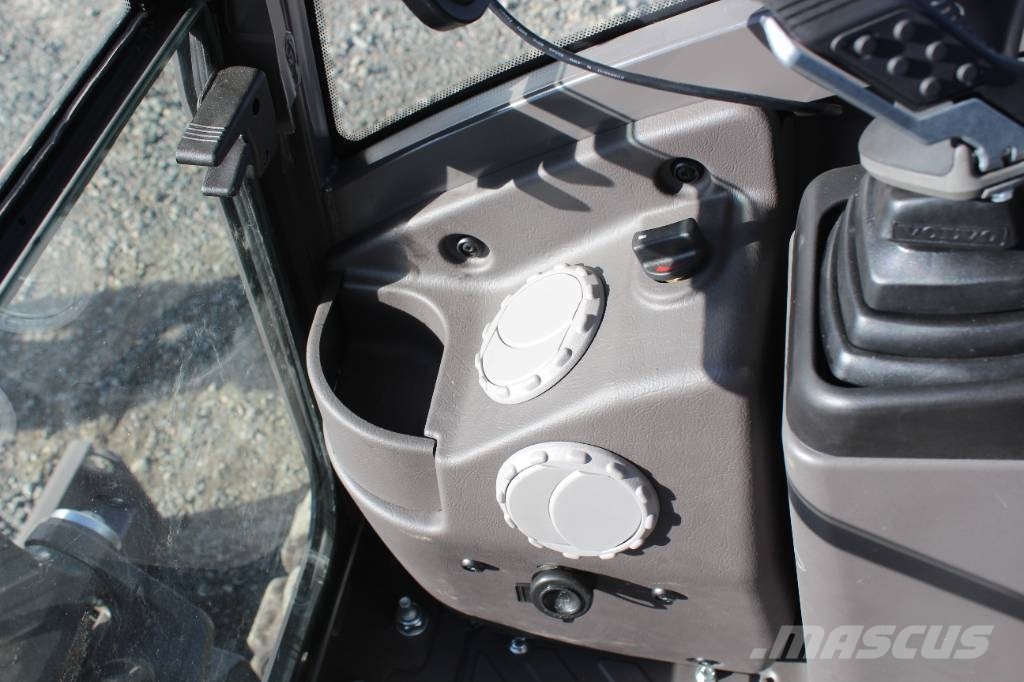 Ny Volvo ECR25D Minikoparki