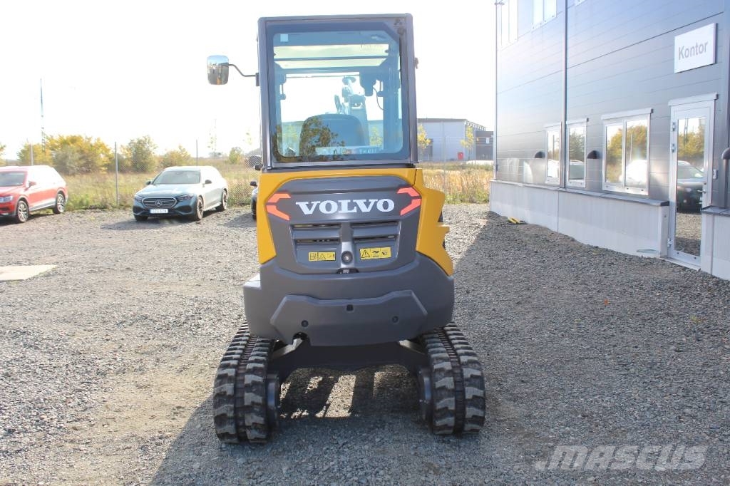 Ny Volvo ECR25D Minikoparki