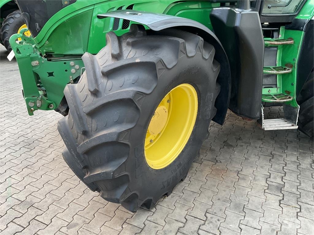 John Deere 6170R Tractoren