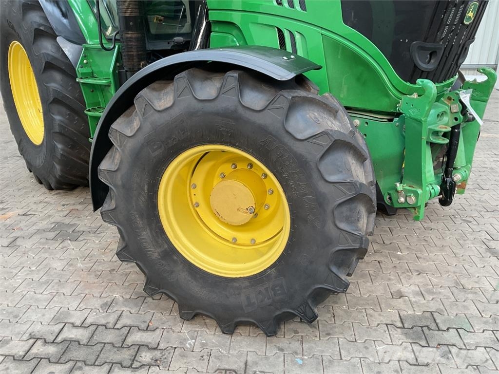 John Deere 6170R Tractoren