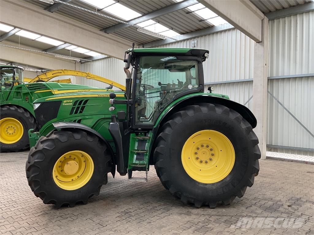 John Deere 6170R Tractoren