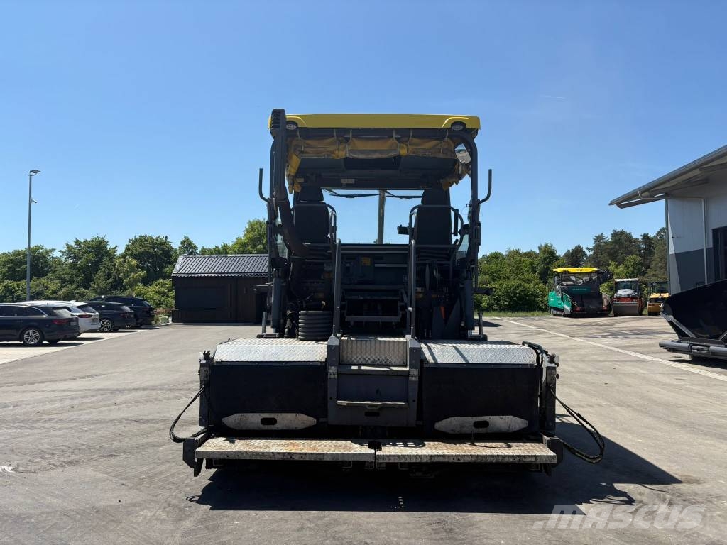 Vögele SUPER 2100-3i معدات السفلتة
