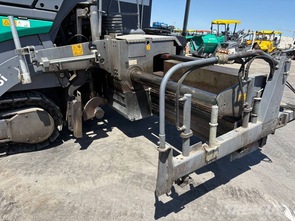 Vögele SUPER 2100-3i معدات السفلتة