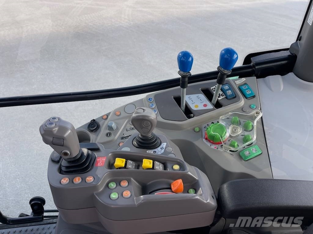 Deutz-Fahr 6135C RV Shift トラクター