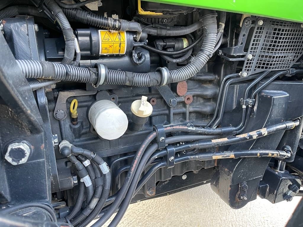 Deutz-Fahr 6135C RV Shift トラクター