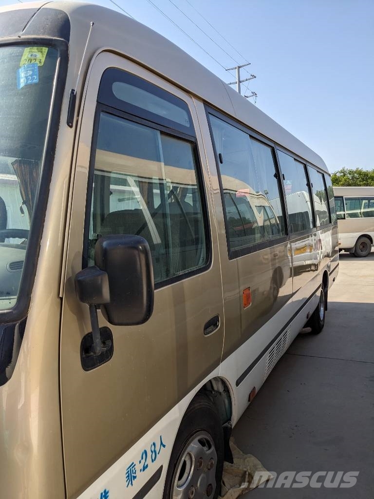 Toyota Coaster Bus 迷你巴士