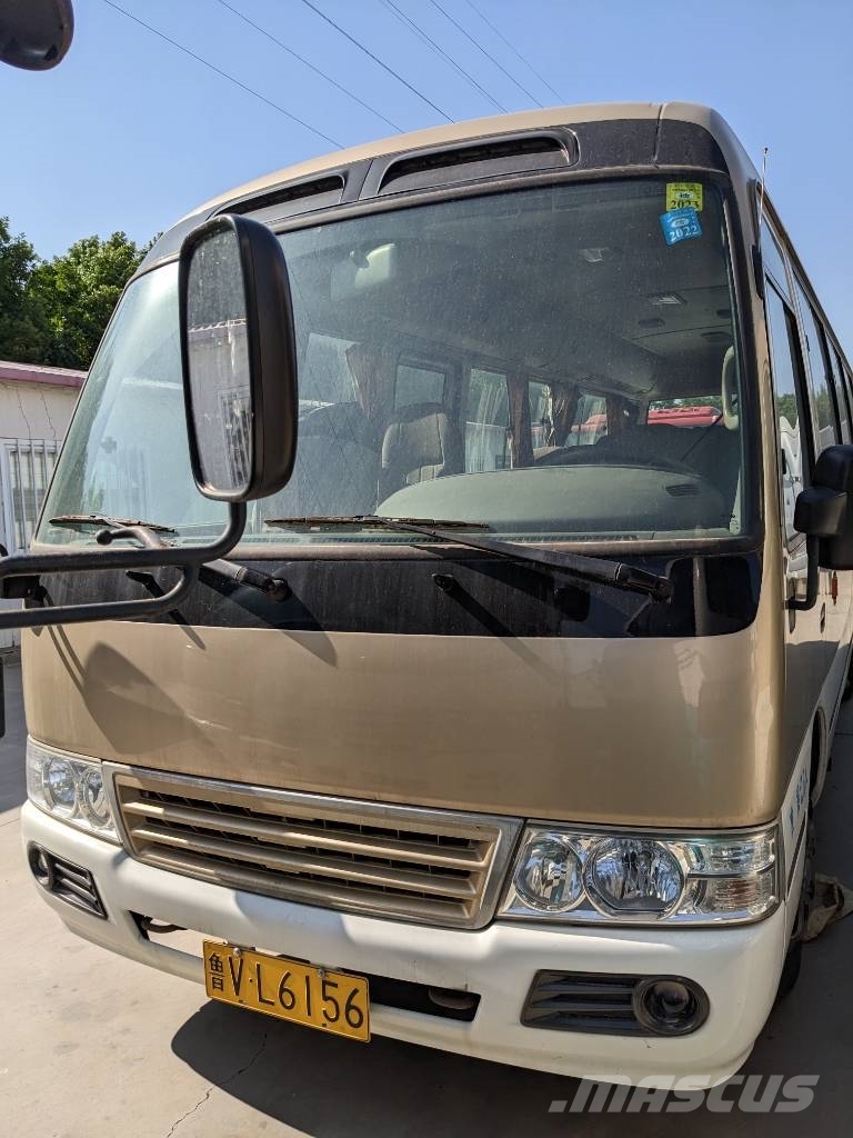 Toyota Coaster Bus 迷你巴士