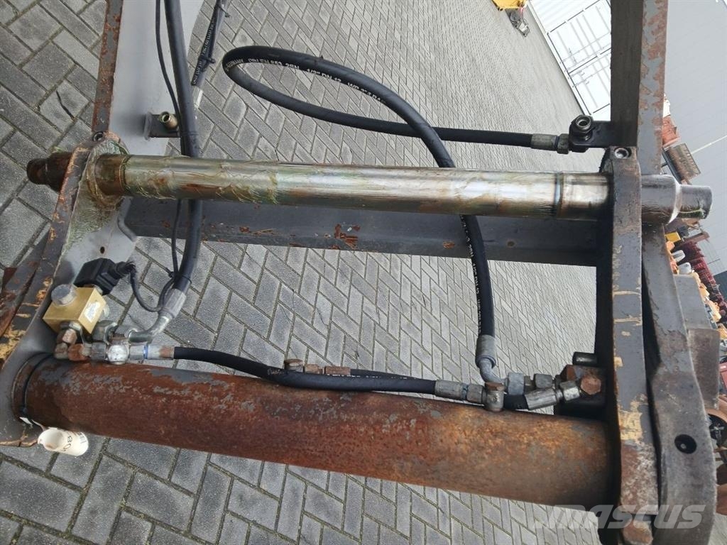Volvo L35B-ZM2810515-Lifting framework/Schaufelarm/Giek 吊桿和鏟斗