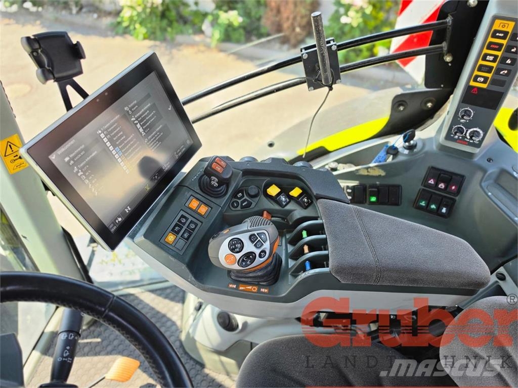 CLAAS Axion 810 Traktorji