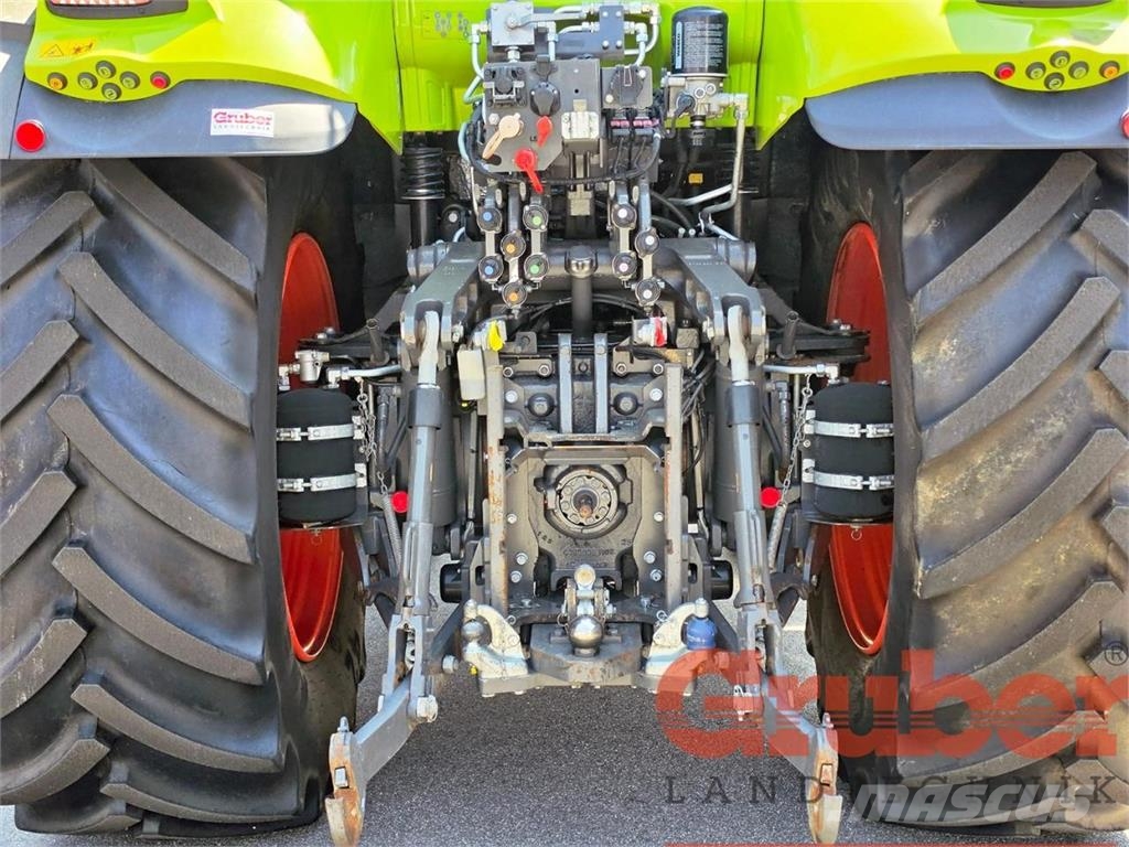 CLAAS Axion 810 Traktorji