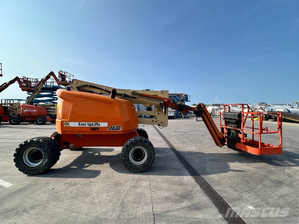 JLG 450 AJ Kĺbové plošiny