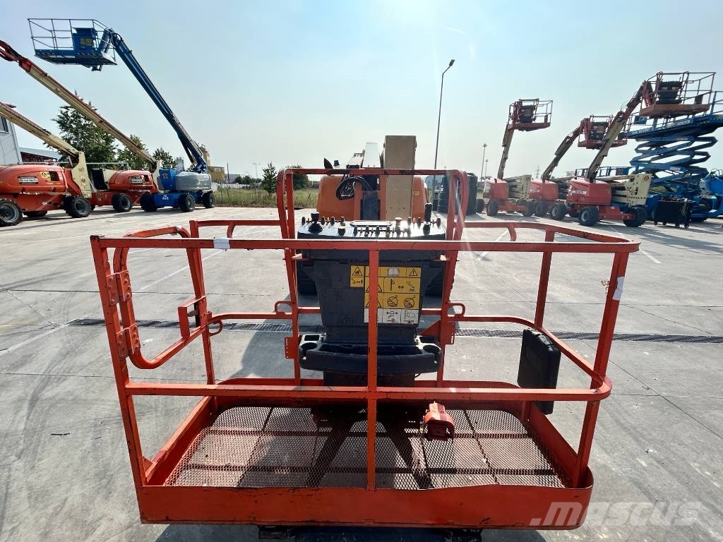 JLG 450 AJ Kĺbové plošiny