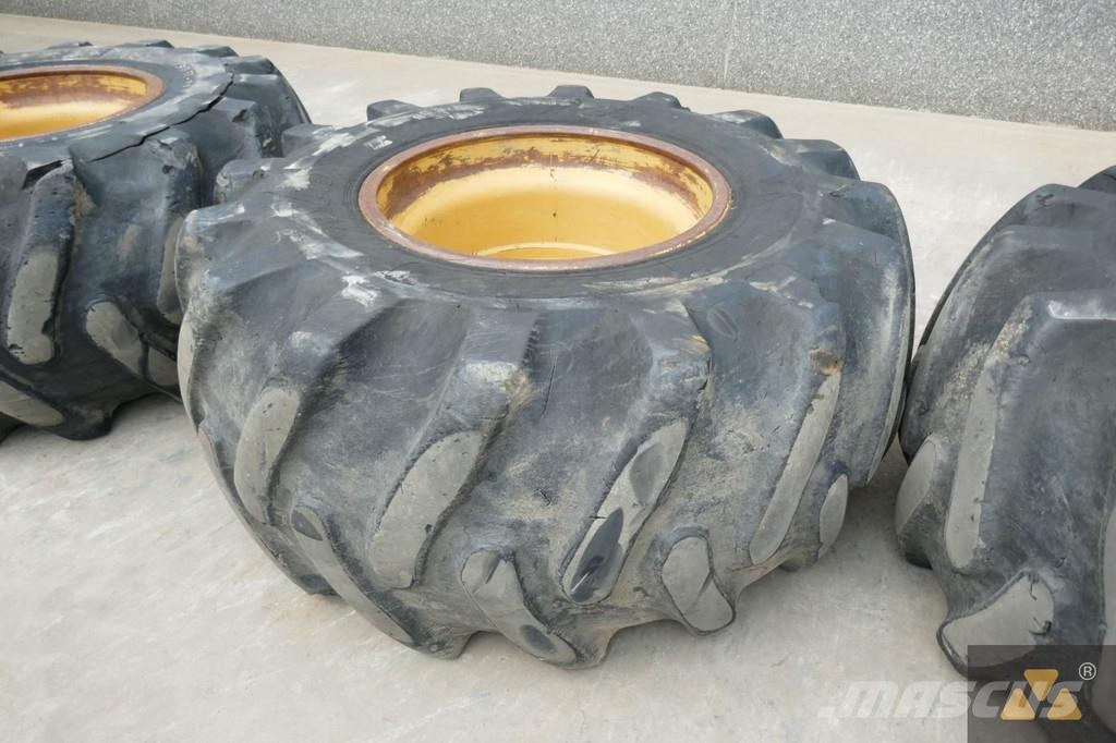 CAT Wheel GP 30.5L-32 Banden, wielen en velgen