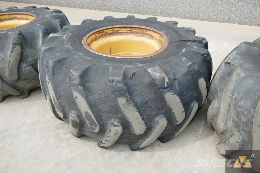 CAT Wheel GP 30.5L-32 Banden, wielen en velgen