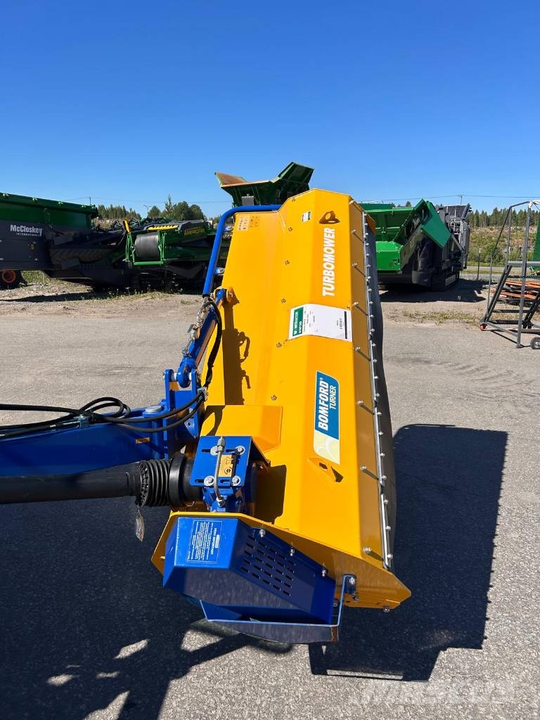 Bomford Turbo Mower Offset 220 Szárzúzók és fűkaszák